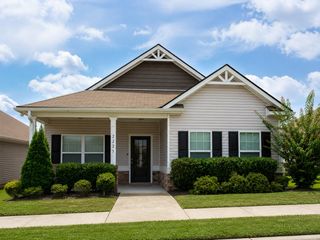 2225 Silverton Dr, Nashville, TN 37207