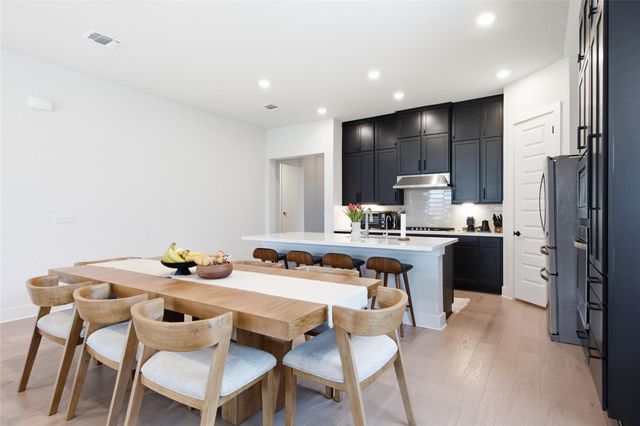7712 Ellas Inlet DR, Austin, TX 78744
