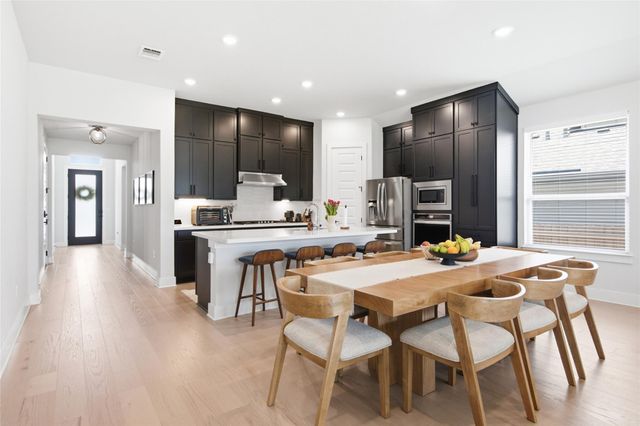 7712 Ellas Inlet DR, Austin, TX 78744
