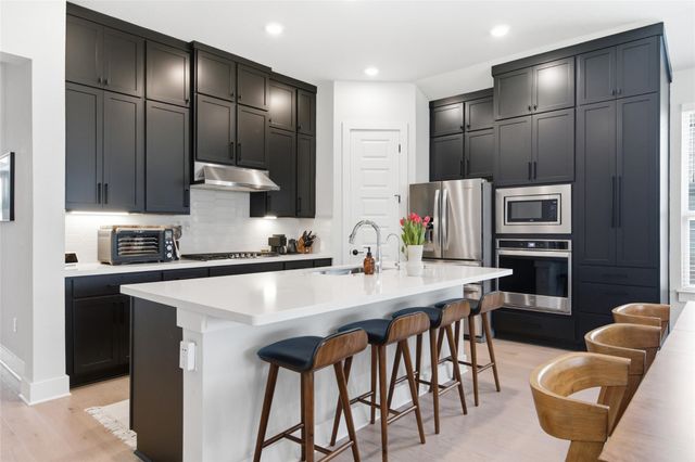 7712 Ellas Inlet DR, Austin, TX 78744