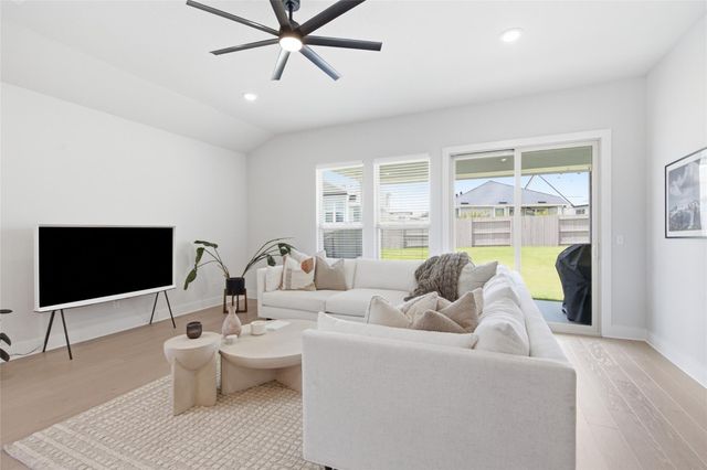 7712 Ellas Inlet DR, Austin, TX 78744