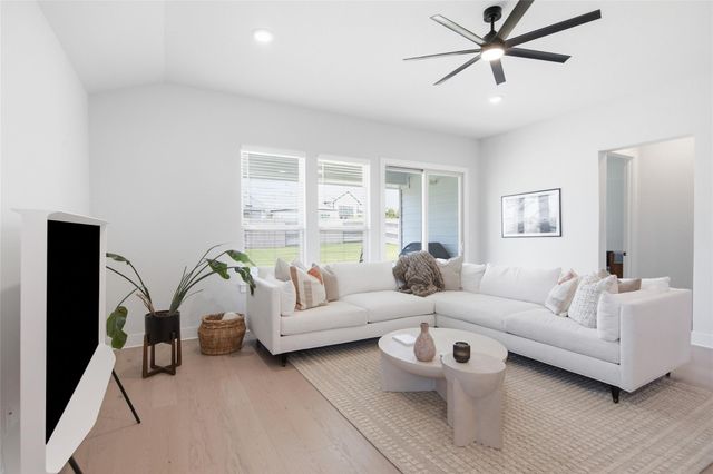 7712 Ellas Inlet DR, Austin, TX 78744