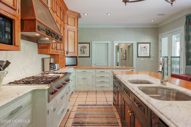 55 Bellevue Avenue, Rumson, NJ 07760