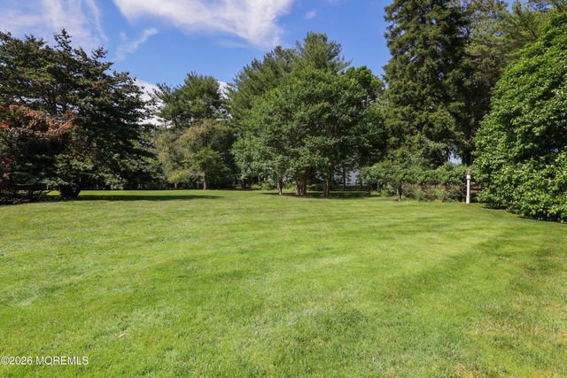 55 Bellevue Avenue, Rumson, NJ 07760