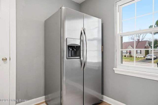 517 Harris Pl, Louisville, KY 40222