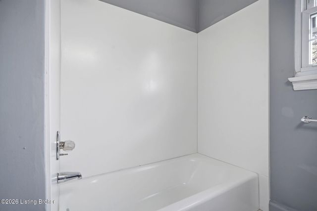 517 Harris Pl, Louisville, KY 40222