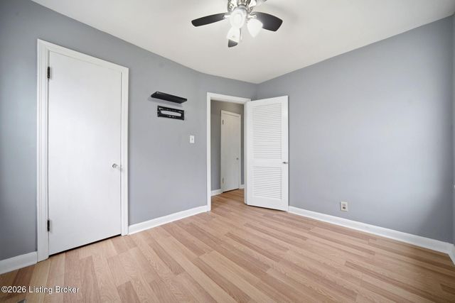 517 Harris Pl, Louisville, KY 40222