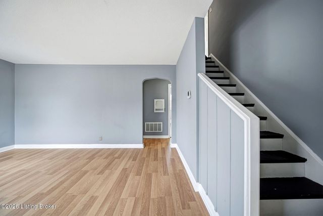 517 Harris Pl, Louisville, KY 40222