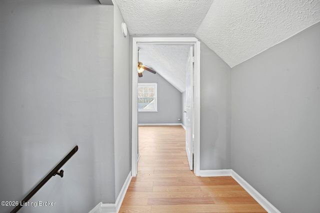 517 Harris Pl, Louisville, KY 40222