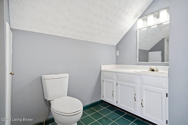 517 Harris Pl, Louisville, KY 40222