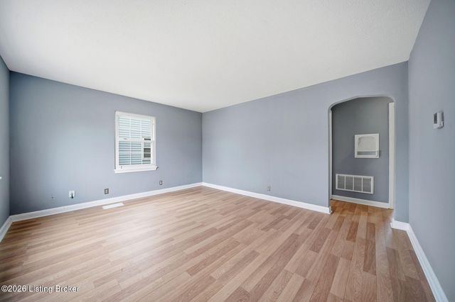 517 Harris Pl, Louisville, KY 40222