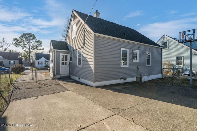 517 Harris Pl, Louisville, KY 40222