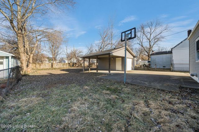 517 Harris Pl, Louisville, KY 40222