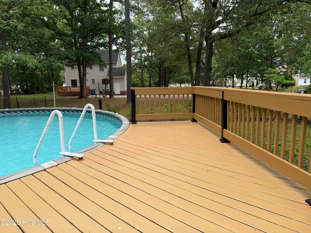 4605 Dewfield Drive N, Wilson, NC 27896