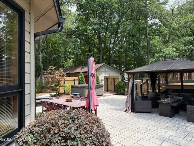 4605 Dewfield Drive N, Wilson, NC 27896