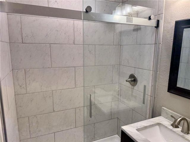 7800 W 64th Street, Mission, KS 66202