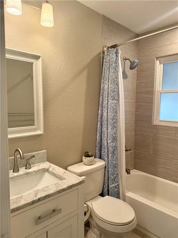 7800 W 64th Street, Mission, KS 66202