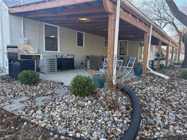 7800 W 64th Street, Mission, KS 66202