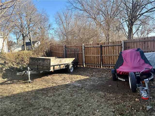 7800 W 64th Street, Mission, KS 66202