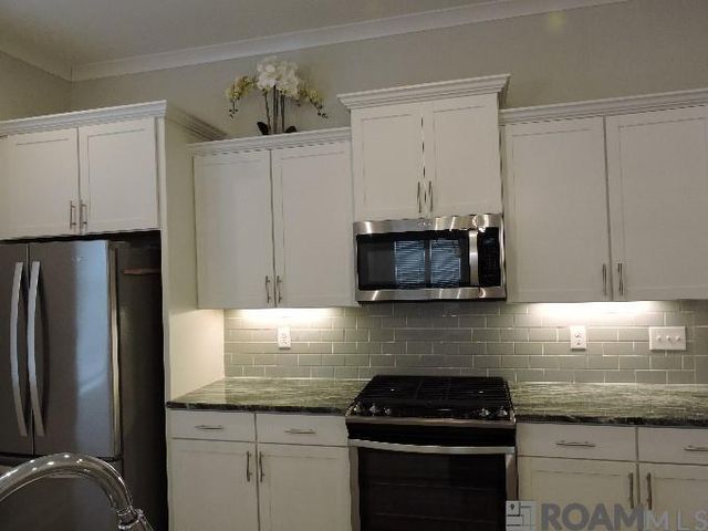 15042 Vintage Jade Ct, Baton Rouge, LA 70817