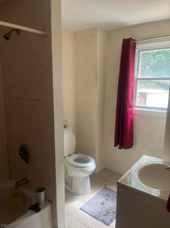 40 Arlington Ave, Newark City, NJ 07104 — photo 3