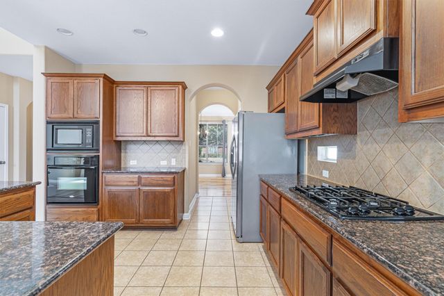 620 Middle Creek DR, Buda, TX 78610
