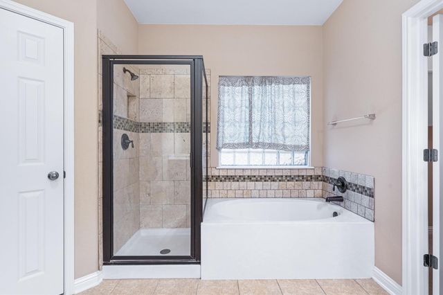 620 Middle Creek DR, Buda, TX 78610