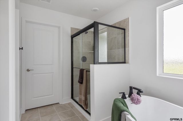 12606 Glenn Street, Papillion, NE 68138