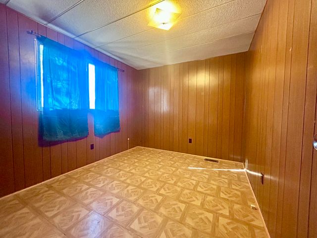 717 W Allen Avenue, Estancia, NM 87016