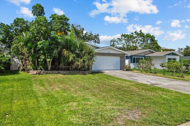 1889 MONTANA AVENUE NE, St Petersburg, FL 33703