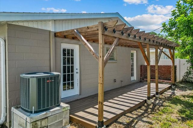1889 MONTANA AVENUE NE, St Petersburg, FL 33703