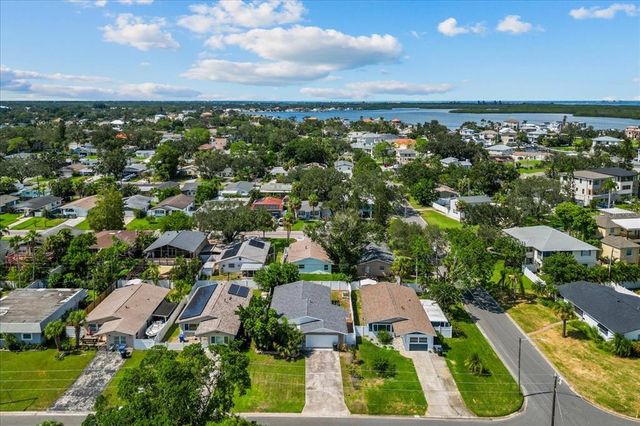 1889 MONTANA AVENUE NE, St Petersburg, FL 33703