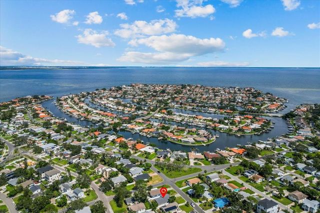 1889 MONTANA AVENUE NE, St Petersburg, FL 33703