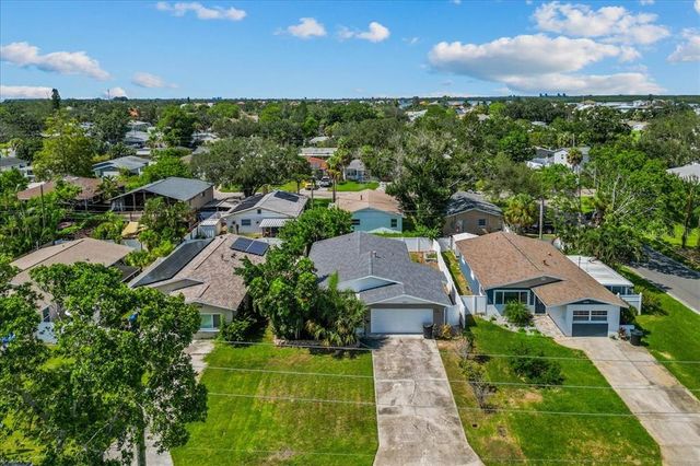 1889 MONTANA AVENUE NE, St Petersburg, FL 33703