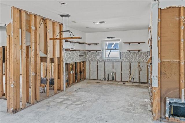 1889 MONTANA AVENUE NE, St Petersburg, FL 33703