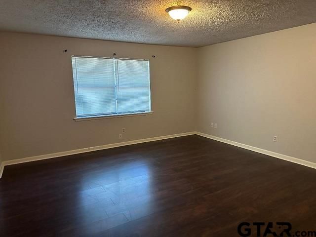 4213 Edinburgh, Tyler, TX 75703