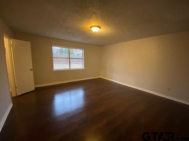 4213 Edinburgh, Tyler, TX 75703