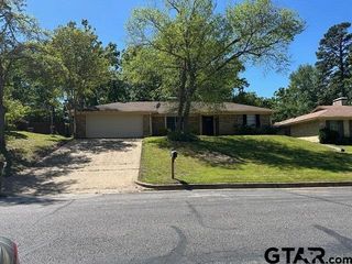 4213 Edinburgh, Tyler, TX 75703