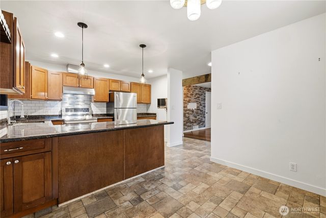 226 SW 131st Street, Burien, WA 98146