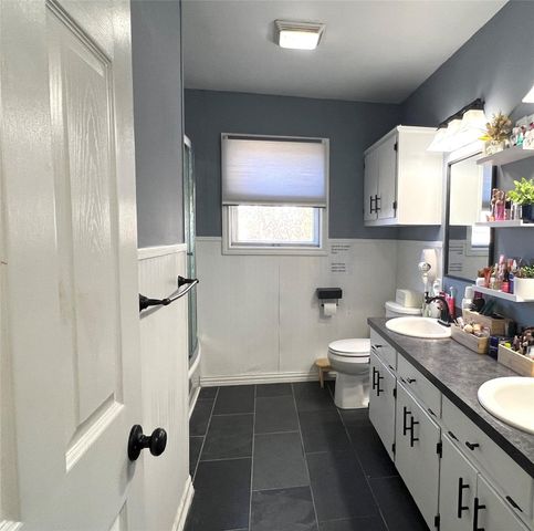 504 Henson Street, El Campo, TX 77437