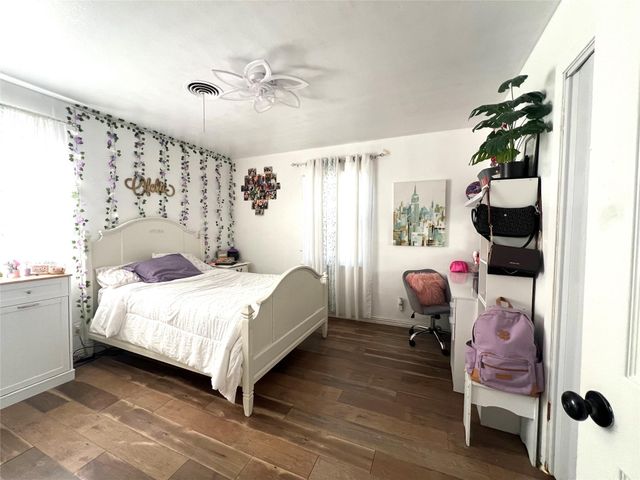 504 Henson Street, El Campo, TX 77437