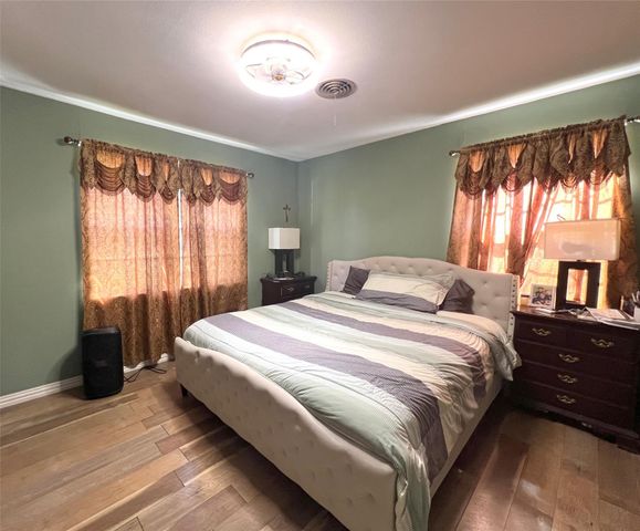 504 Henson Street, El Campo, TX 77437