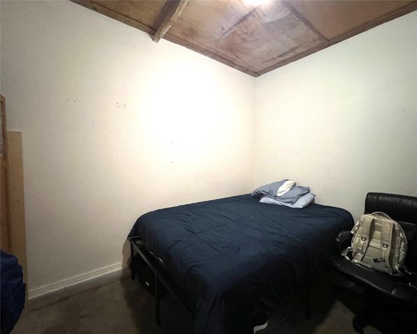 504 Henson Street, El Campo, TX 77437