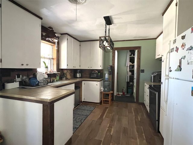 504 Henson Street, El Campo, TX 77437