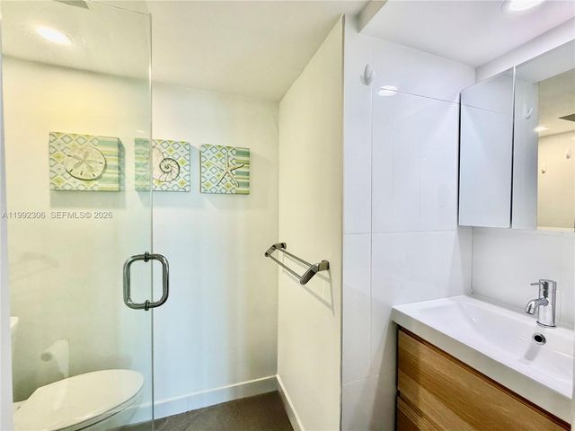 1000 Parkview Dr 723, Hallandale Beach, FL 33009