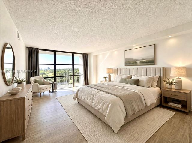 1000 Parkview Dr 723, Hallandale Beach, FL 33009