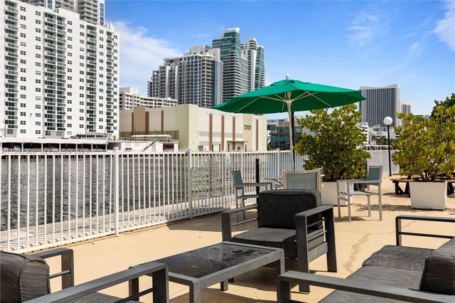 1000 Parkview Dr 723, Hallandale Beach, FL 33009