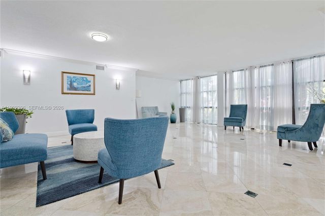 1000 Parkview Dr 723, Hallandale Beach, FL 33009