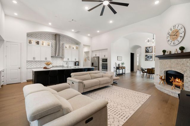 2438 Magnolia Bloom Court, Brookshire, TX 77423