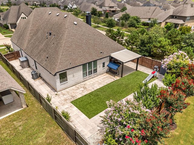 2438 Magnolia Bloom Court, Brookshire, TX 77423
